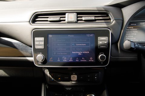 Nissan LEAF TEKNA 26