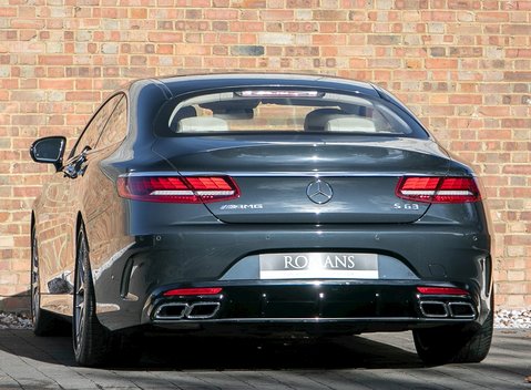 Mercedes-Benz S Class S63 Coupe 3