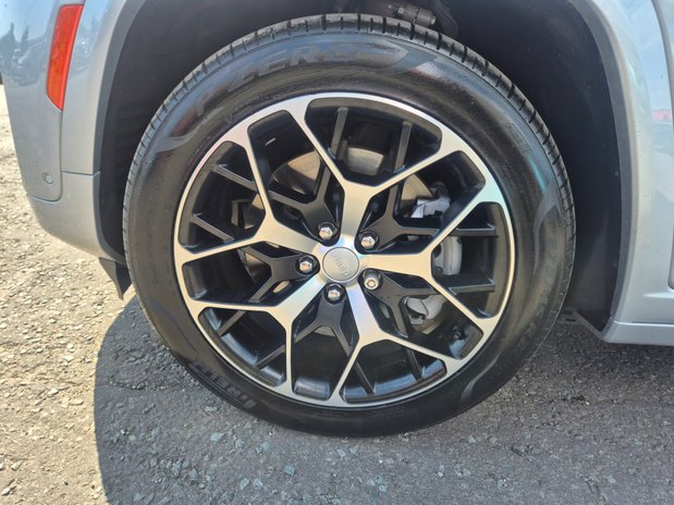 Jeep Grand Cherokee SUMMIT RESERVE 11