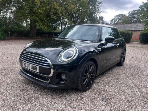Mini Hatch 1.5 Cooper Exclusive Steptronic Euro 6 (s/s) 3dr 7