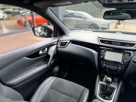 Nissan Qashqai 1.5 Qashqai N-Vision dCi 5dr 18
