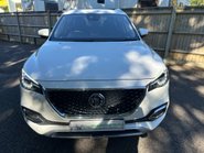 MG HS 1.5 EXCLUSIVE DCT 5 Dr AUTOMATIC 9