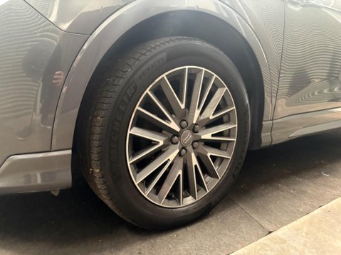 Audi Q3 1.5 TFSI CoD 35 S line S Tronic Euro 6 (s/s) 5dr 42