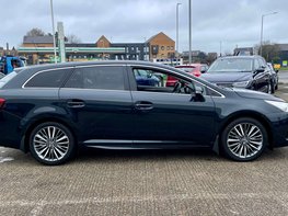 Toyota Avensis 1.8 Avensis Excel Valvematic CVT 5dr 10