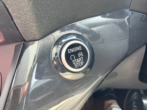 Ford Kuga ST-LINE TDCI 19