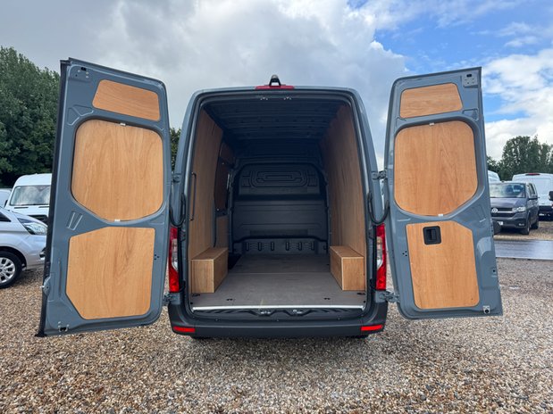 Mercedes-Benz Sprinter AUTO MWB L2H2 High Roof 315 Pro Air Con Camera EURO 6 8