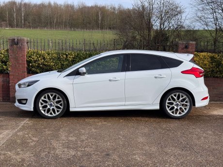 Ford Focus 1.0T EcoBoost Zetec S Euro 6 (s/s) 5dr 14