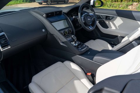 Jaguar F-Type F-Type I4 R-Dynamic 8