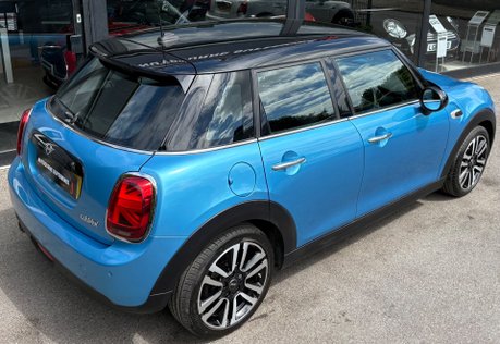 Mini Hatch Cooper 1.5 Petrol Manual Chili 5 dr - 17” ALLOYS - VISUAL BOOST AUDIO 10