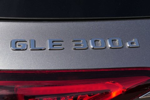 Mercedes-Benz GLE 2.0 GLE 300 AMG Line Premium+ D 4Matic Auto 4WD 5dr 17