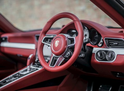 Porsche 911 (991) Targa 4S PDK 18