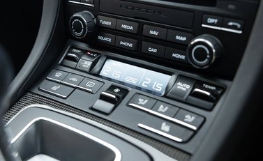 Porsche 911 Carrera 4 GTS (991.2) 28