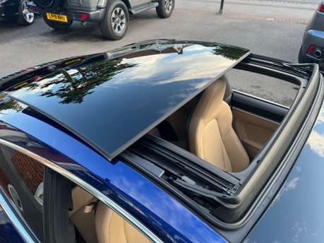 Porsche 911 3.0 992 Carrera Coupe 2dr Petrol PDK Euro 6 (s/s) (385 ps) 19