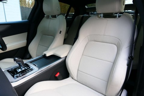 Jaguar XE 2.0 XE R-Dynamic SE D MHEV Auto 4dr 5