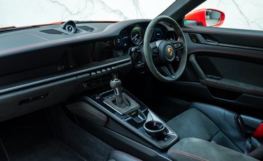 Porsche 911 GT3 (992) 19