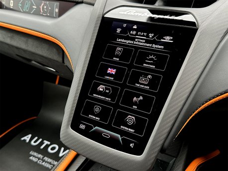 Lamborghini Revuelto V12 81