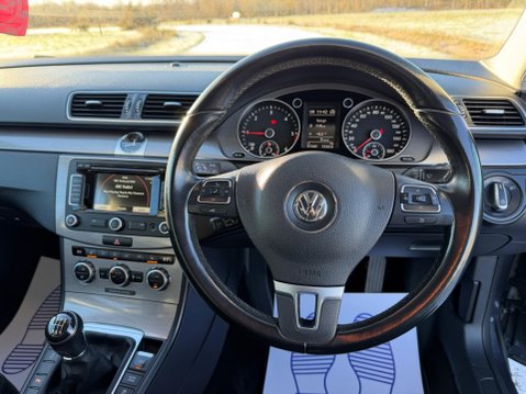 Volkswagen Passat 2.0 TDI BlueMotion Tech Executive Euro 5 (s/s) 5dr 44