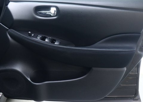 Nissan LEAF Leaf N-Connecta 5dr 44