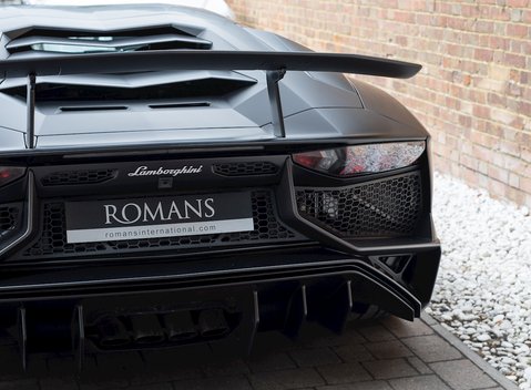 Lamborghini Aventador SV LP 750-4 Coupe 23