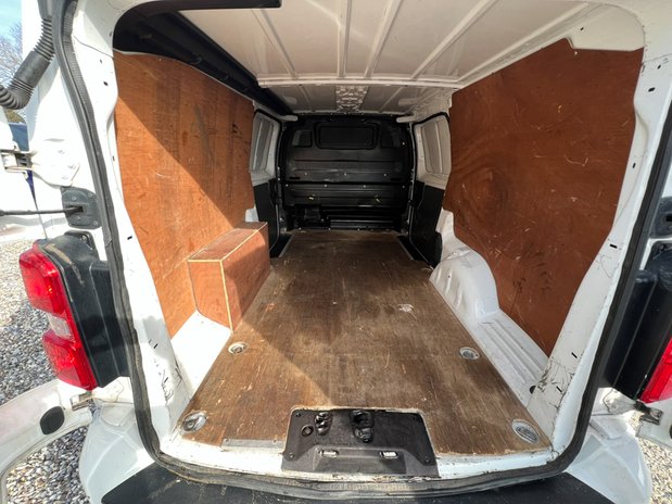 Vauxhall Vivaro LWB L2H1 Low Roof Sportive 2900 Air Con Sensors EURO 6 NO VAT 12