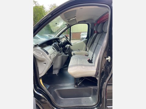 Renault Trafic 2.0 TD dCi SL27 Sport Panel Van 4dr Diesel Manual L1 H1 (214 g/km, 115 bhp) 30