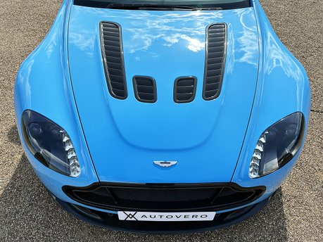 Aston Martin Vantage S V12 33