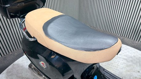 Piaggio Vespa S 2011 IDEAL LEARNER SCOOTER 125CC ONLY 14K PROJECT 16