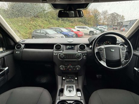 Land Rover Discovery 3.0 Discovery SE SDV6 Auto 4WD 5dr 9