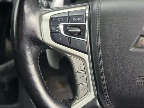 Mitsubishi Outlander 2.0h 12kWh GX4h SUV 5dr Petrol Plug-in Hybrid CVT 4WD Euro 6 (s/s) (200 ps) 23
