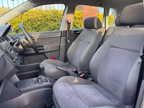 Volkswagen Polo 1.4 Polo SE 75 5dr 23