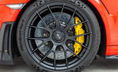 Porsche 911 GT2 RS (991) 25