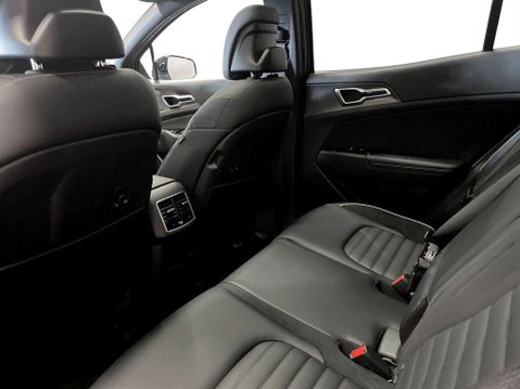 Kia Sportage 1.6 T-GDi MHEV GT-Line S SUV 5dr Petrol Hybrid DCT Euro 6 (s/s) (157 bhp) 21