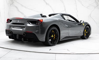 Ferrari 488 SPIDER 9