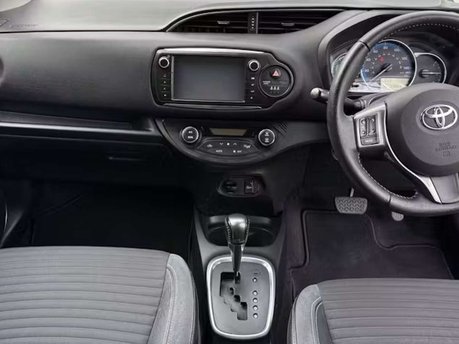 Toyota Yaris 1.5 VVT-h Excel Hatchback 5dr Petrol Hybrid E-CVT Euro 6 (15in Alloy) (101  25