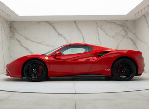 Ferrari 488 SPIDER 4