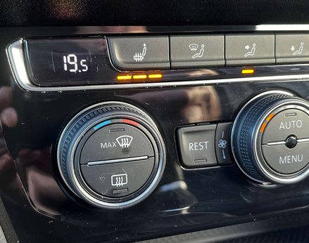 Volkswagen Passat 1.5 Passat R-Line TSi Evo 5dr 54