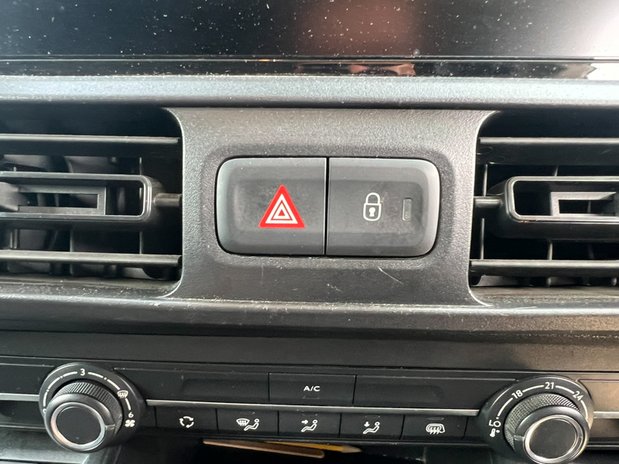 Peugeot Partner SWB L1H1 Low Roof Professional Premium Air Con Sensors EURO 6 NO VAT 22