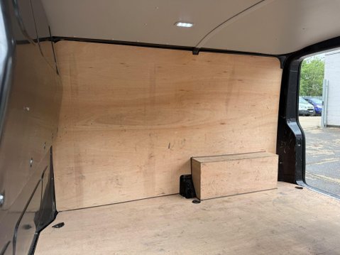 Volkswagen Transporter T28 TDI P/V HIGHLINE 31