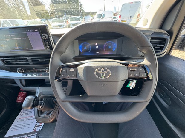 Toyota Proace MWB L2H1 [SOLD MM] Low Roof Icon Air Con Nav Sensors EURO 6 16