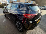 Renault Clio ICONIC TCE 9