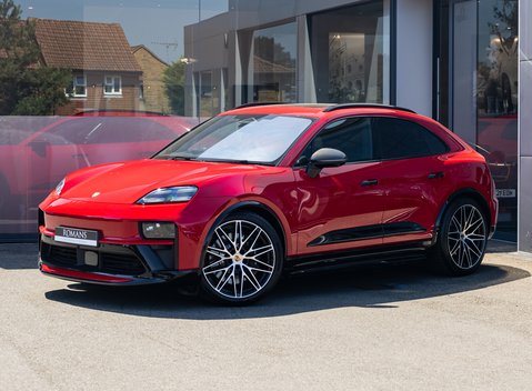 Porsche Macan GTS Electric 2