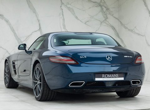 Mercedes-Benz SLS AMG 7