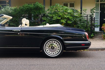 Rolls-Royce Corniche V Convertible 12
