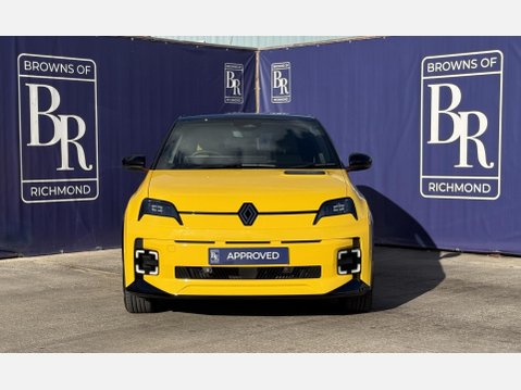 Renault 5 comfort range 52kWh iconic five Hatchback 5dr Electric Auto (150 ps) 10