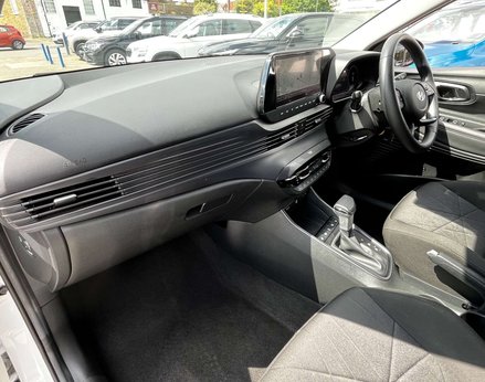 Hyundai BAYON 1.0 Bayon Premium TGDi MHEV Auto 5dr 17