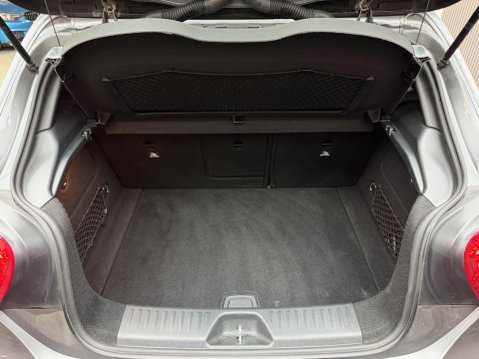 Mercedes-Benz A Class 2.1 A200d AMG Line (Premium) 7G-DCT Euro 6 (s/s) 5dr 38