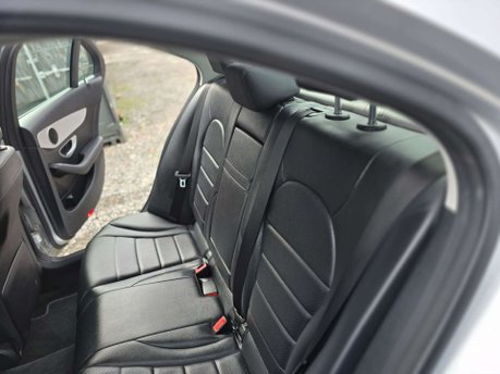 Mercedes-Benz C Class 2.1 C220 BlueTEC Sport Saloon 4dr Diesel G-Tronic+ Euro 6 (s/s) (170 ps) 21