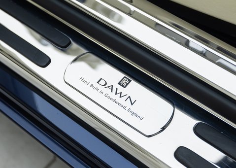 Rolls-Royce Dawn V12 