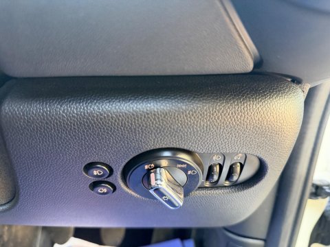 Mini Hatch 1.2 One Euro 6 (s/s) 3dr 23