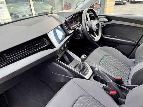 Audi A1 SPORTBACK TFSI SPORT 19